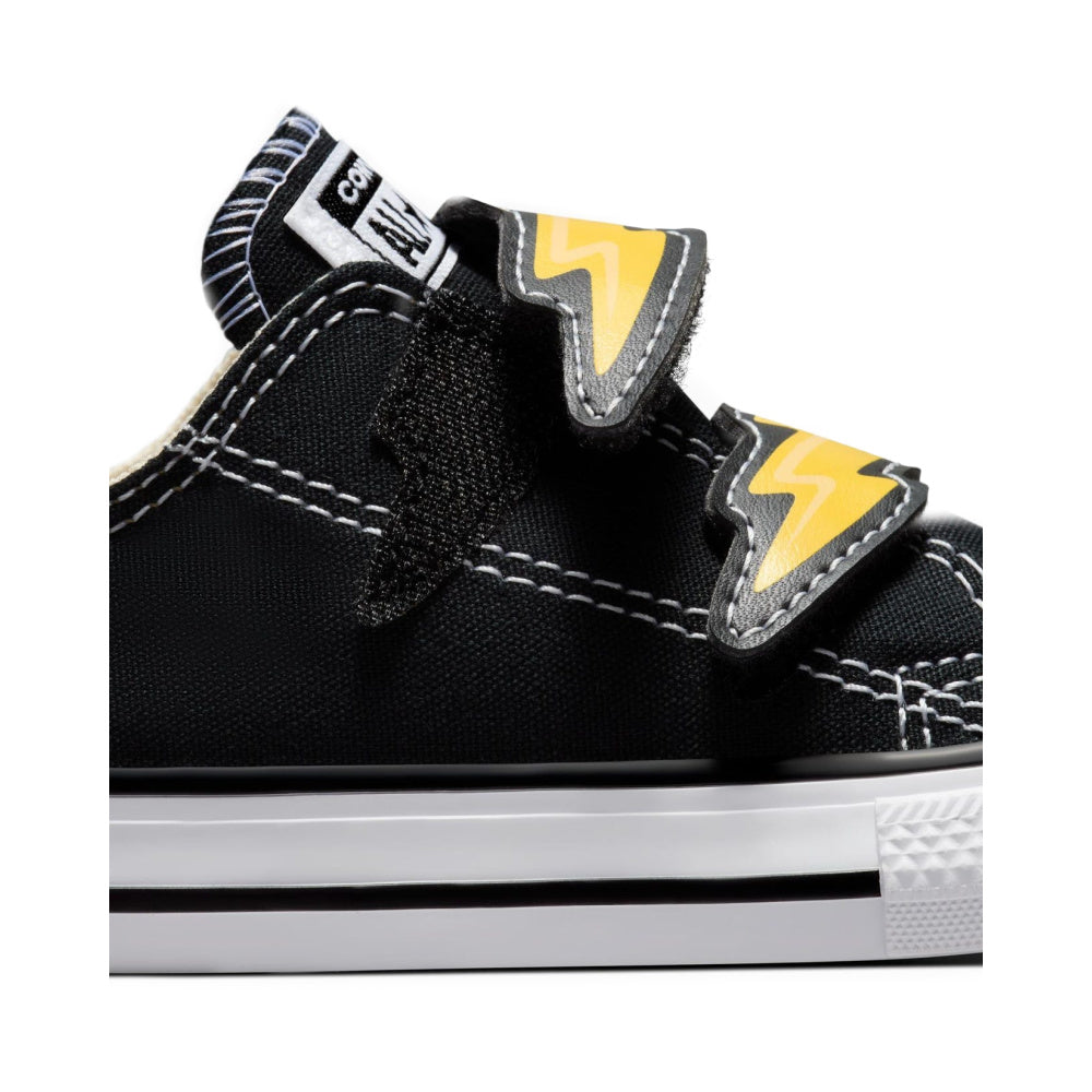 Converse | Infants Chuck Taylor All Star Electric Bolt Low Top (Black/Golden Wren/Ivory)