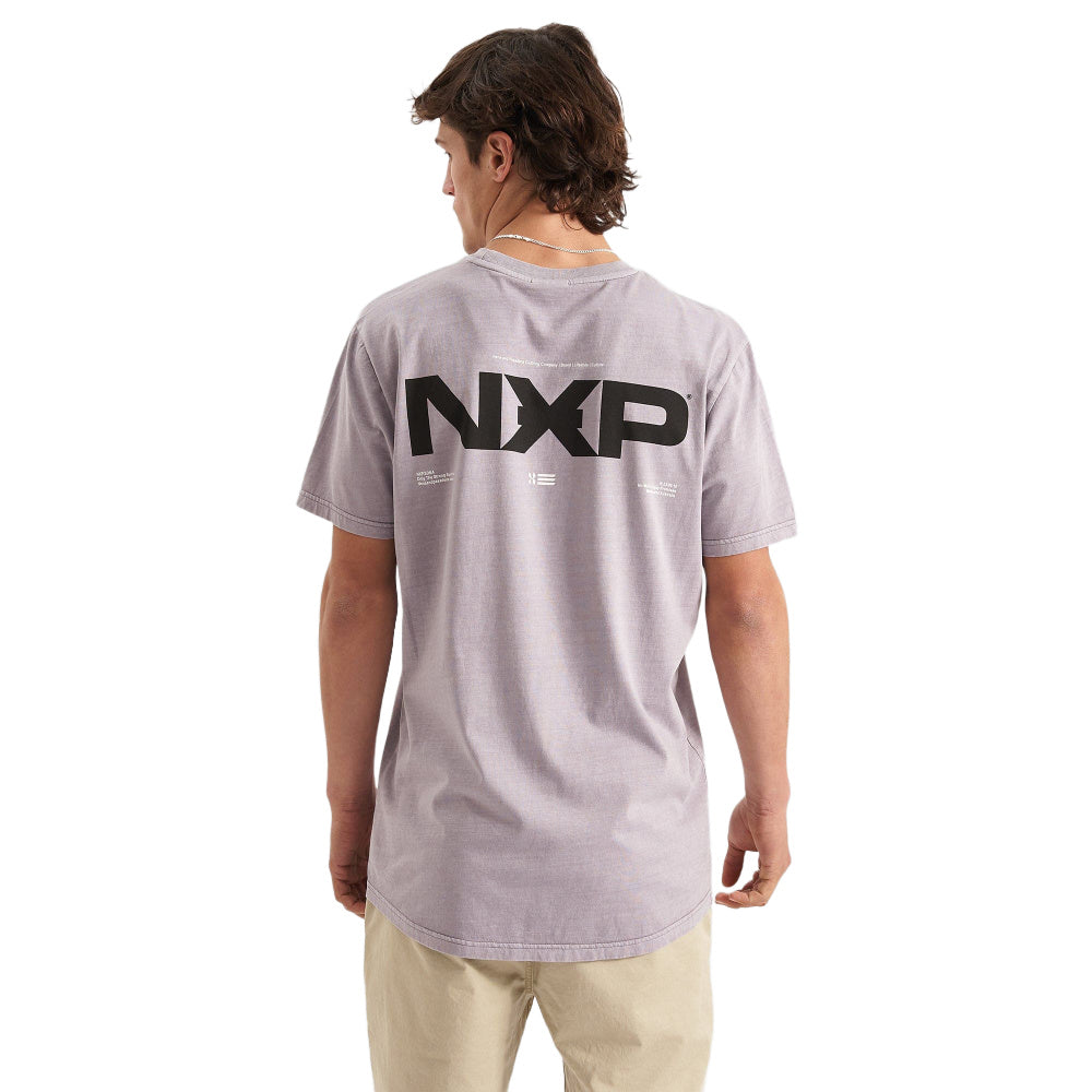 NXP |メンズ ブラスト スクープ バック T シャツ (ピグメント ダスク)