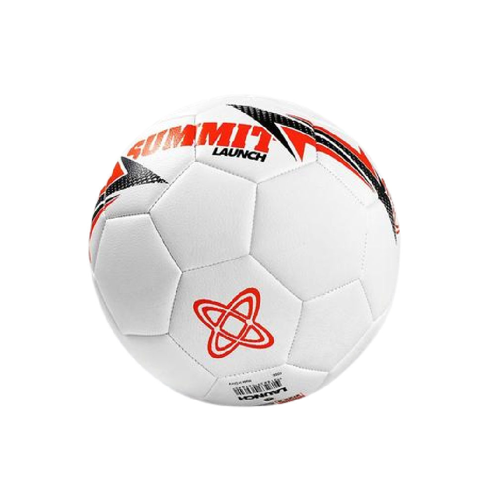 サミット |サッカーボールを打ち上げる